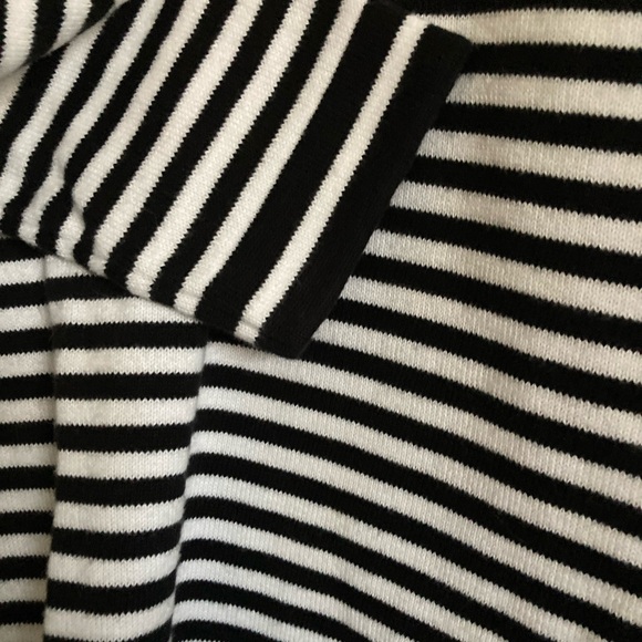 Land’s End Cotton Black & White Striped V-Neck Sweater - Picture 3 of 5